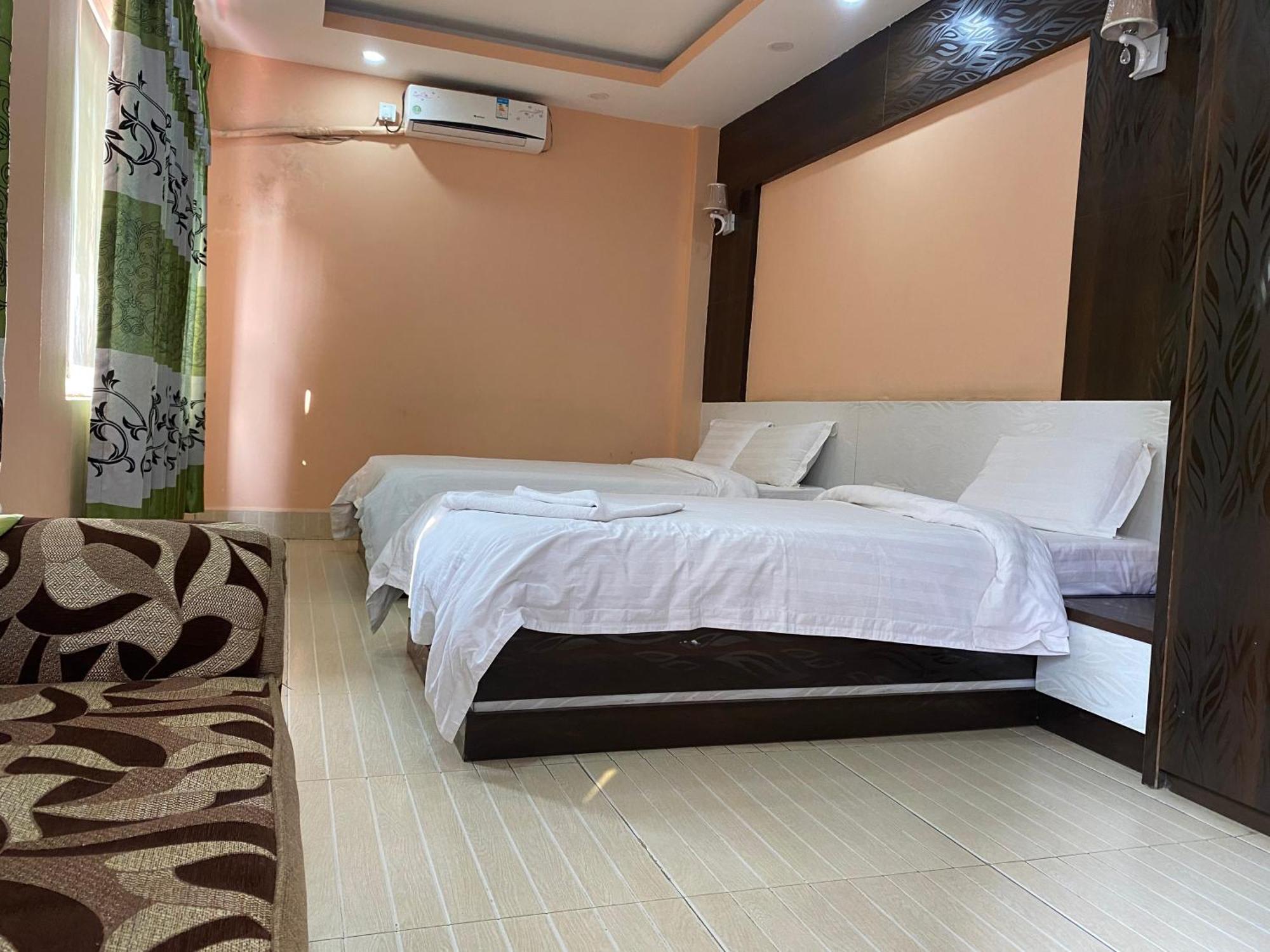 Hotel Gorkha Palace Pvt. Ltd ภายนอก รูปภาพ